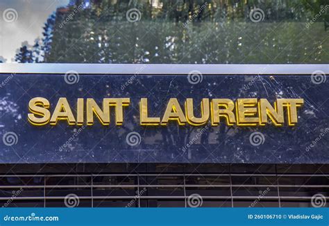 Shops with SAINT LAURENT in Zurich title.